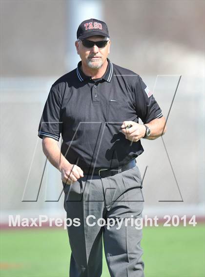 Thumbnail 3 in Iowa Park @ Bowie (Walker Stallcup Tournament) photogallery.
