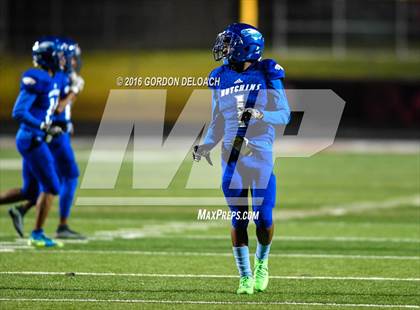 Thumbnail 3 in Kennedale @ Wilmer-Hutchins (UIL 4A Bi-District Playoff) photogallery.