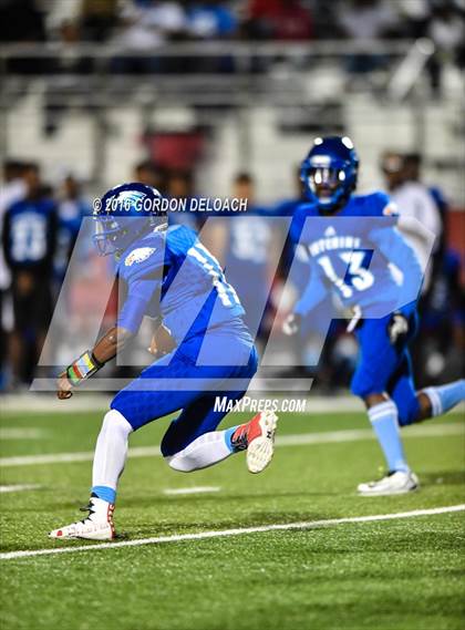 Thumbnail 2 in Kennedale @ Wilmer-Hutchins (UIL 4A Bi-District Playoff) photogallery.