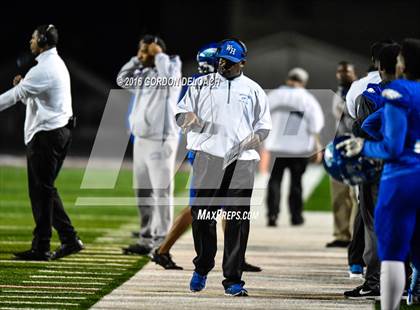 Thumbnail 3 in Kennedale @ Wilmer-Hutchins (UIL 4A Bi-District Playoff) photogallery.