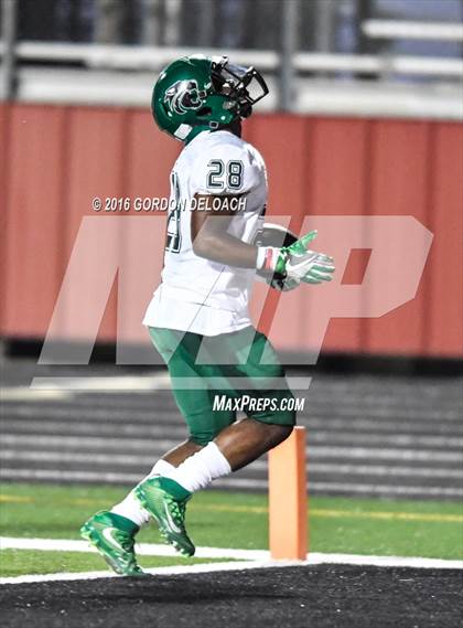 Thumbnail 3 in Kennedale @ Wilmer-Hutchins (UIL 4A Bi-District Playoff) photogallery.