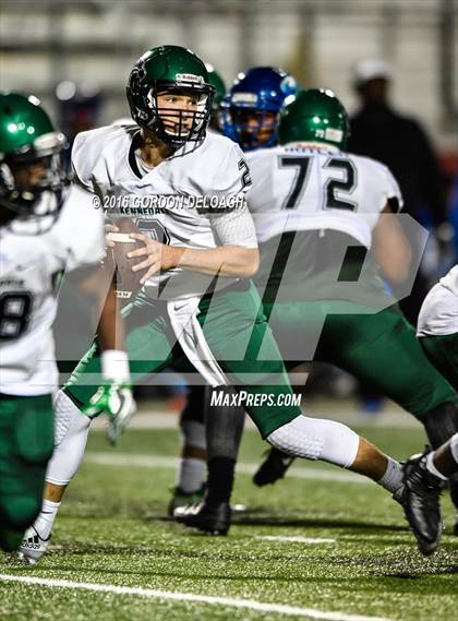 Thumbnail 2 in Kennedale @ Wilmer-Hutchins (UIL 4A Bi-District Playoff) photogallery.