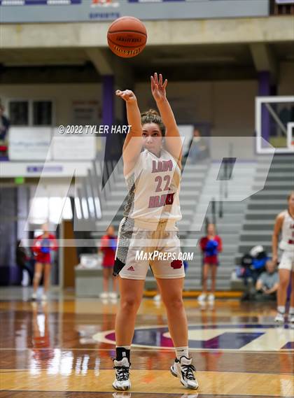 Thumbnail 2 in Indian Creek vs. Brownstown Central (IHSAA 3A Regional Semifinal) photogallery.