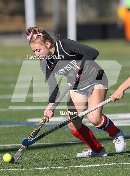 Thumbnail 2 in Harborfields vs East Islip Class B Final photogallery.