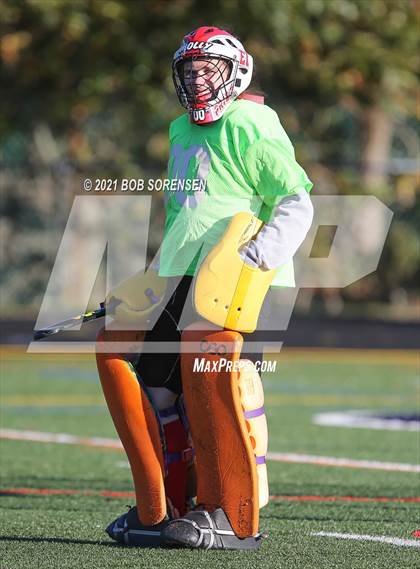 Thumbnail 3 in Harborfields vs East Islip Class B Final photogallery.