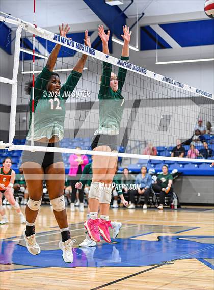 Thumbnail 1 in Gateway College Preperatory vs Madisonville (UIL Volleyball 4A D2 Region III Quarterfinal) photogallery.