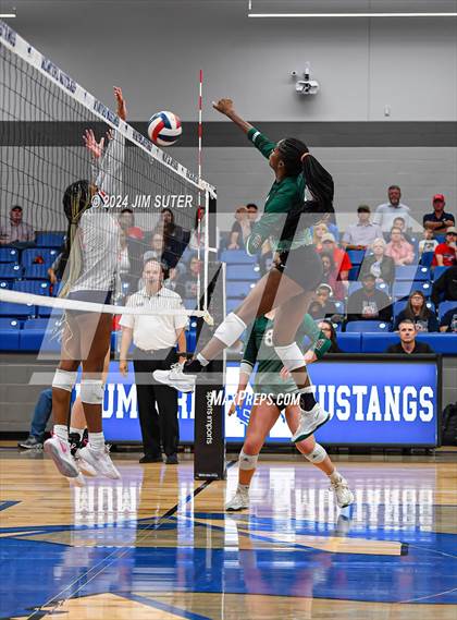 Thumbnail 2 in Gateway College Preperatory vs Madisonville (UIL Volleyball 4A D2 Region III Quarterfinal) photogallery.