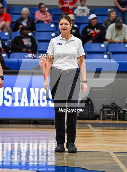 Thumbnail 3 in Gateway College Preperatory vs Madisonville (UIL Volleyball 4A D2 Region III Quarterfinal) photogallery.