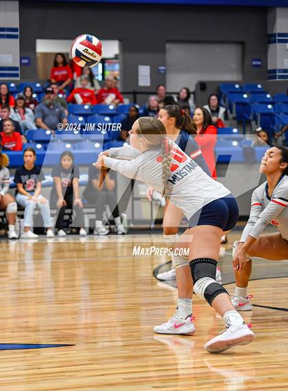 Thumbnail 2 in Gateway College Preperatory vs Madisonville (UIL Volleyball 4A D2 Region III Quarterfinal) photogallery.
