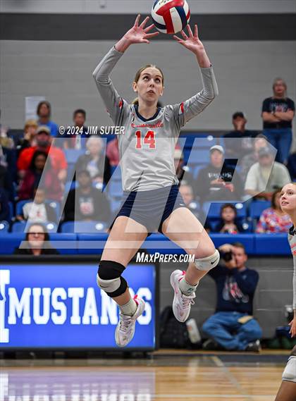 Thumbnail 2 in Gateway College Preperatory vs Madisonville (UIL Volleyball 4A D2 Region III Quarterfinal) photogallery.