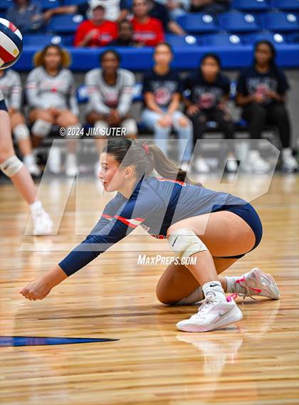 Thumbnail 3 in Gateway College Preperatory vs Madisonville (UIL Volleyball 4A D2 Region III Quarterfinal) photogallery.
