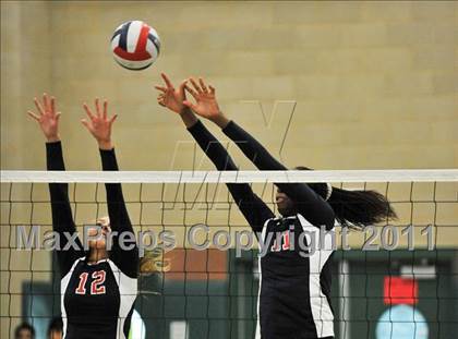 Thumbnail 1 in La Salle @ Monrovia photogallery.