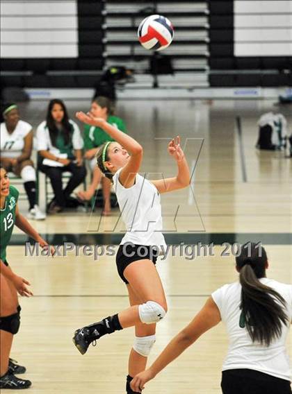 Thumbnail 3 in La Salle @ Monrovia photogallery.