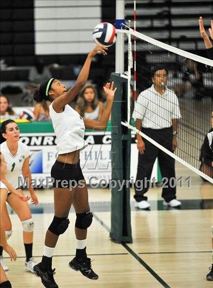 Thumbnail 3 in La Salle @ Monrovia photogallery.
