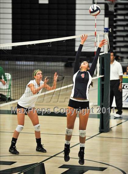 Thumbnail 3 in La Salle @ Monrovia photogallery.