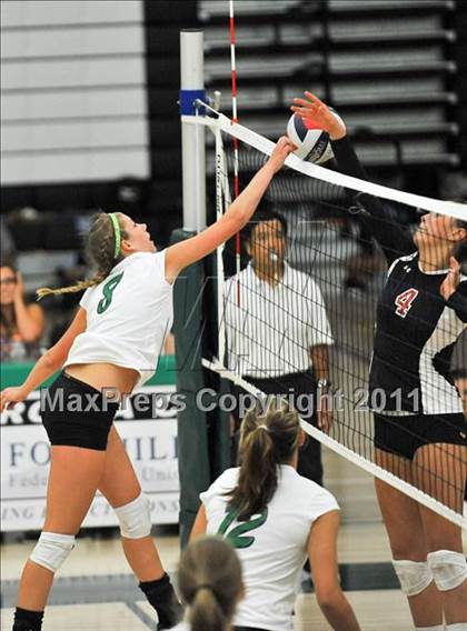 Thumbnail 3 in La Salle @ Monrovia photogallery.
