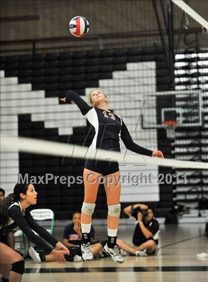 Thumbnail 1 in La Salle @ Monrovia photogallery.