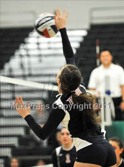 Thumbnail 3 in La Salle @ Monrovia photogallery.