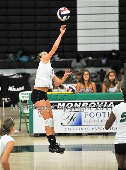 Thumbnail 1 in La Salle @ Monrovia photogallery.