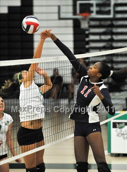Thumbnail 1 in La Salle @ Monrovia photogallery.