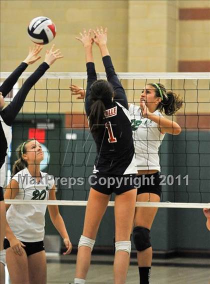 Thumbnail 2 in La Salle @ Monrovia photogallery.