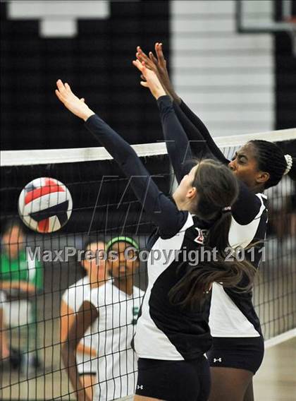 Thumbnail 2 in La Salle @ Monrovia photogallery.