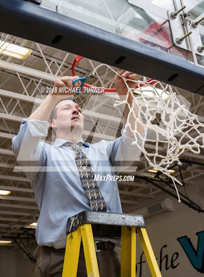 Thumbnail 2 in Central Catholic @ Pleasant Valley (CIF NorCal Regional D3 Final) photogallery.