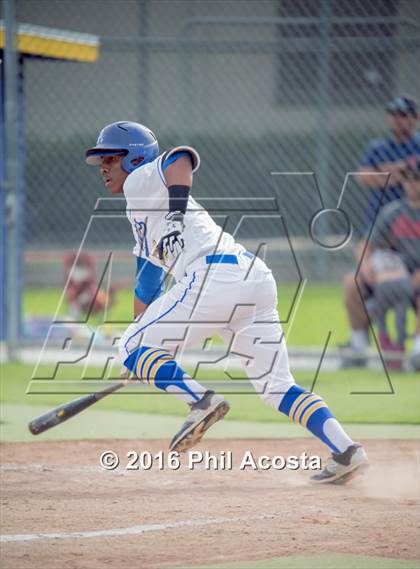 Thumbnail 3 in Bishop Amat vs Palos Verdes (CIF Southern Section Playoff) photogallery.
