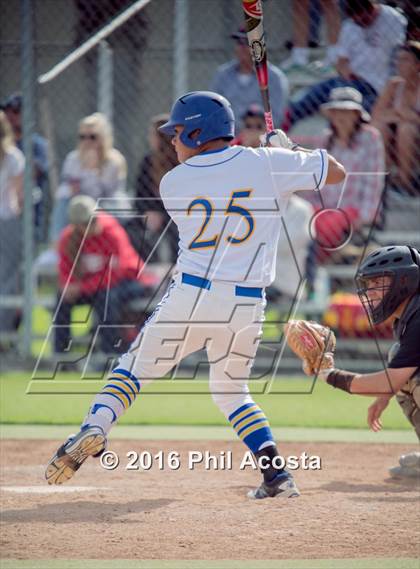 Thumbnail 2 in Bishop Amat vs Palos Verdes (CIF Southern Section Playoff) photogallery.