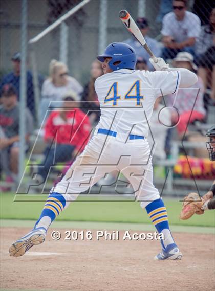 Thumbnail 2 in Bishop Amat vs Palos Verdes (CIF Southern Section Playoff) photogallery.