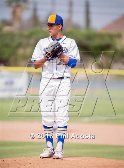 Thumbnail 3 in Bishop Amat vs Palos Verdes (CIF Southern Section Playoff) photogallery.