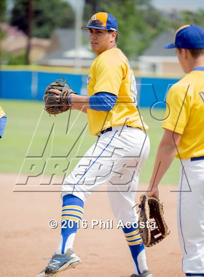 Thumbnail 2 in Bishop Amat vs Palos Verdes (CIF Southern Section Playoff) photogallery.
