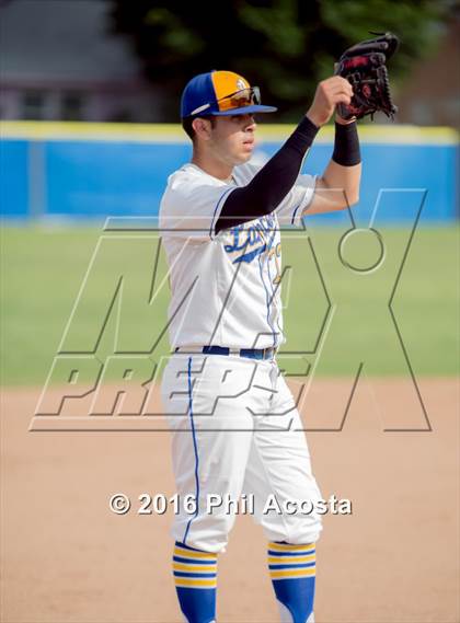 Thumbnail 2 in Bishop Amat vs Palos Verdes (CIF Southern Section Playoff) photogallery.
