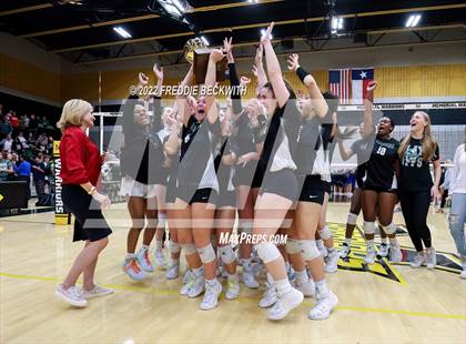 Thumbnail 2 in Plano West vs. Prosper (UIL 6A Regional Quarterfinal) photogallery.