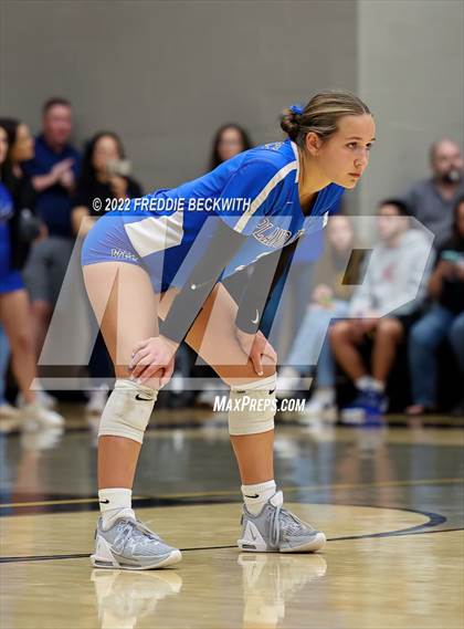 Thumbnail 3 in Plano West vs. Prosper (UIL 6A Regional Quarterfinal) photogallery.