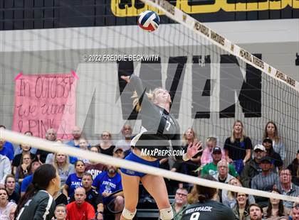 Thumbnail 1 in Plano West vs. Prosper (UIL 6A Regional Quarterfinal) photogallery.
