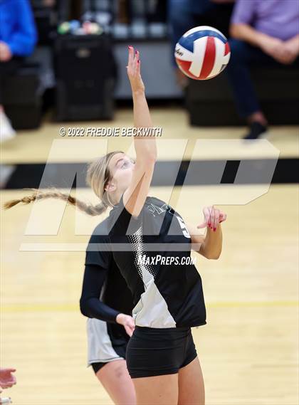 Thumbnail 3 in Plano West vs. Prosper (UIL 6A Regional Quarterfinal) photogallery.