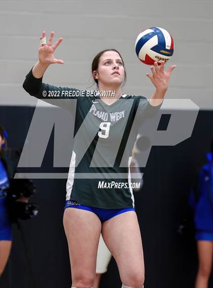Thumbnail 1 in Plano West vs. Prosper (UIL 6A Regional Quarterfinal) photogallery.