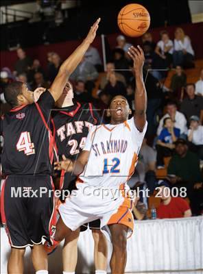 Thumbnail 3 in St. Raymond vs Taft (Spalding Hoophall Classic) photogallery.