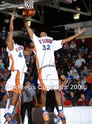 Thumbnail 1 in St. Raymond vs Taft (Spalding Hoophall Classic) photogallery.