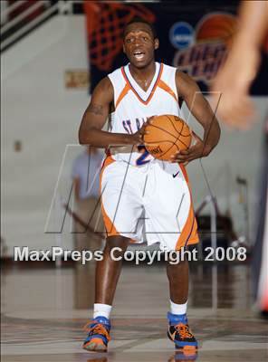Thumbnail 3 in St. Raymond vs Taft (Spalding Hoophall Classic) photogallery.