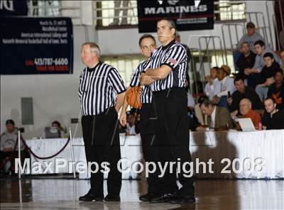 Thumbnail 2 in St. Raymond vs Taft (Spalding Hoophall Classic) photogallery.