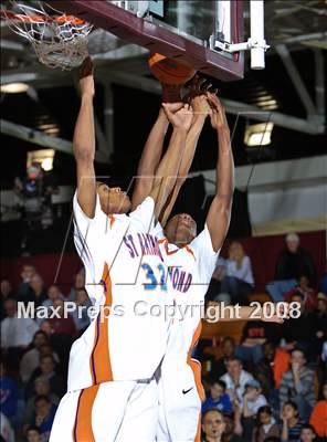 Thumbnail 2 in St. Raymond vs Taft (Spalding Hoophall Classic) photogallery.