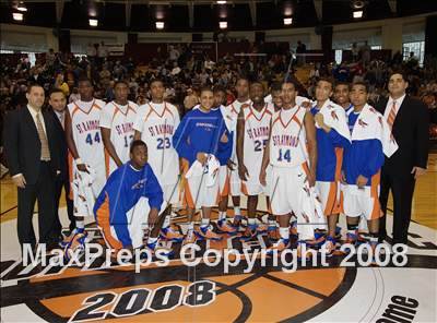 Thumbnail 1 in St. Raymond vs Taft (Spalding Hoophall Classic) photogallery.