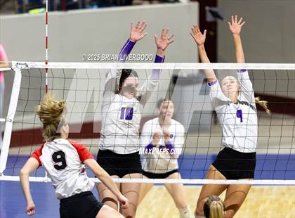 Thumbnail 1 in Montrose vs. Lutheran (CHSAA 4A Third Round) photogallery.
