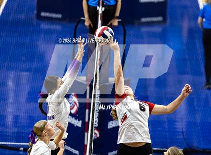 Thumbnail 2 in Montrose vs. Lutheran (CHSAA 4A Third Round) photogallery.