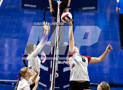 Thumbnail 1 in Montrose vs. Lutheran (CHSAA 4A Third Round) photogallery.