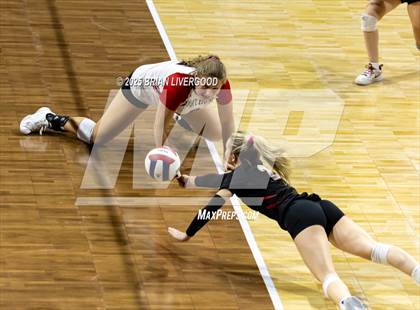 Thumbnail 2 in Montrose vs. Lutheran (CHSAA 4A Third Round) photogallery.