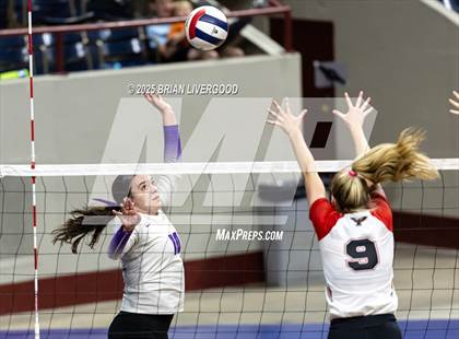 Thumbnail 3 in Montrose vs. Lutheran (CHSAA 4A Third Round) photogallery.