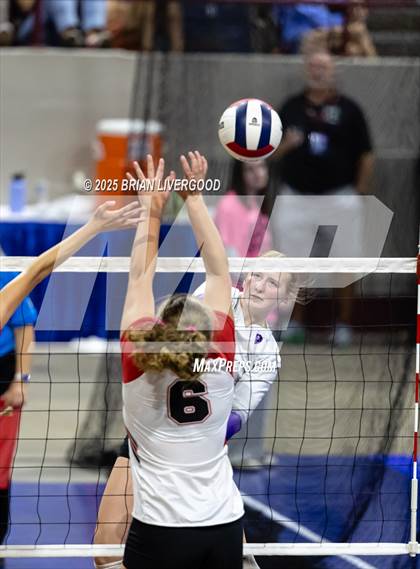 Thumbnail 1 in Montrose vs. Lutheran (CHSAA 4A Third Round) photogallery.